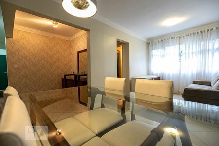 Sala de apartamento para alugar com 2 quartos, 76m² em Indianópolis, São Paulo