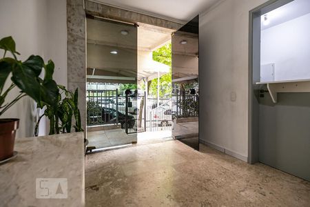 Apartamento para alugar com 76m², 2 quartos e 1 vagaHall