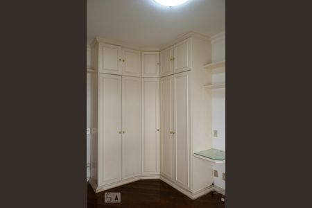 Apartamento à venda com 330m², 4 quartos e 5 vagasQUARTO 3 SUITE