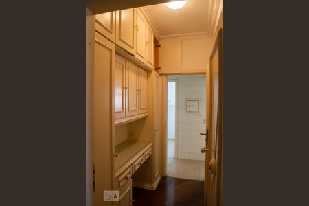 Apartamento à venda com 330m², 4 quartos e 5 vagasARMÁRIOS