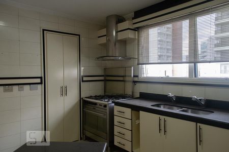 COZINHA de apartamento à venda com 4 quartos, 330m² em Santana, São Paulo
