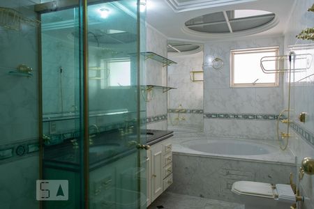 Apartamento à venda com 330m², 4 quartos e 5 vagasBANHEIRO QUARTO 4