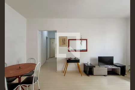 Apartamento à venda com 106m², 3 quartos e sem vaga Apartamento à venda com 106m², 3 quartos e sem vagaSala
