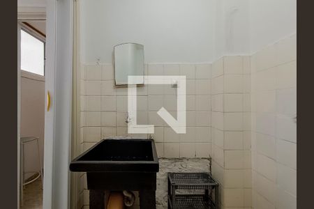 Apartamento à venda com 106m², 3 quartos e sem vaga Apartamento à venda com 106m², 3 quartos e sem vagaBanheiro de serviço