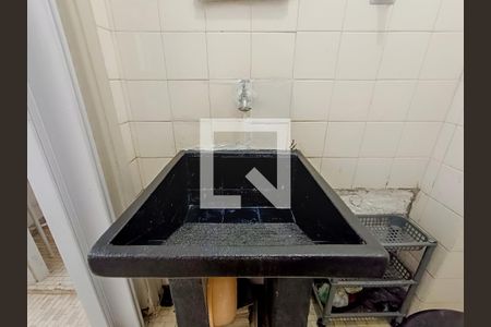Apartamento à venda com 106m², 3 quartos e sem vaga Apartamento à venda com 106m², 3 quartos e sem vagaBanheiro de serviço