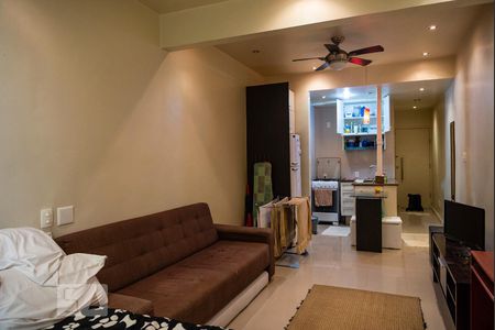 Sala/Cozinha de apartamento para alugar com 1 quarto, 30m² em Copacabana, Rio de Janeiro