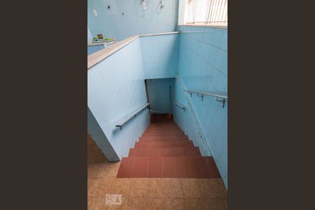 Casa à venda com 133m², 3 quartos e 3 vagas Casa à venda com 133m², 3 quartos e 3 vagasÁrea de Serviço - Escada de acesso a garagem