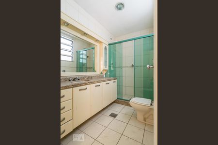 Casa à venda com 133m², 3 quartos e 3 vagas Casa à venda com 133m², 3 quartos e 3 vagasBanheiro Social