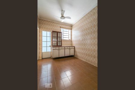 Casa à venda com 133m², 3 quartos e 3 vagas Casa à venda com 133m², 3 quartos e 3 vagasCopa