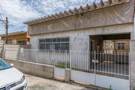 Casa à venda com 133m², 3 quartos e 3 vagas Casa à venda com 133m², 3 quartos e 3 vagasFachada