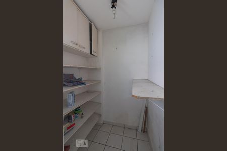 Apartamento à venda com 76m², 2 quartos e 1 vaga Apartamento à venda com 76m², 2 quartos e 1 vagaQuarto - Área de Serviço