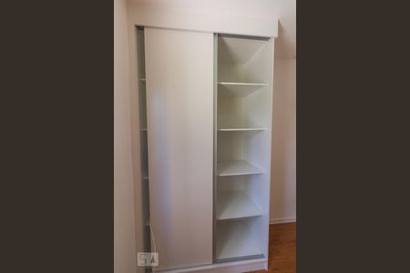 Apartamento à venda com 76m², 2 quartos e 1 vaga Apartamento à venda com 76m², 2 quartos e 1 vagaQuarto