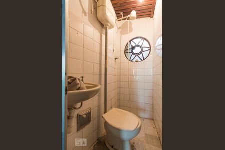 Casa à venda com 115m², 4 quartos e 3 vagasBanheiro de Serviço