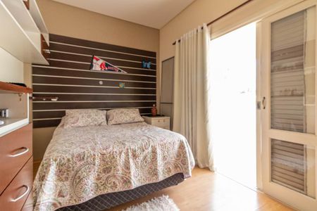 Casa à venda com 450m², 4 quartos e 3 vagasSuíte 4