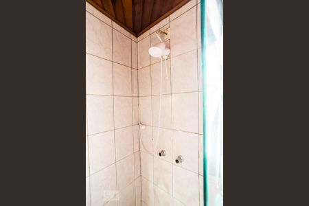 Banheiro de casa de condomínio para alugar com 2 quartos, 110m² em Jardim Carvalho, Porto Alegre