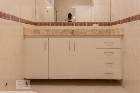 Apartamento para alugar com 90m², 3 quartos e 1 vaga Apartamento para alugar com 90m², 3 quartos e 1 vagaBanheiro
