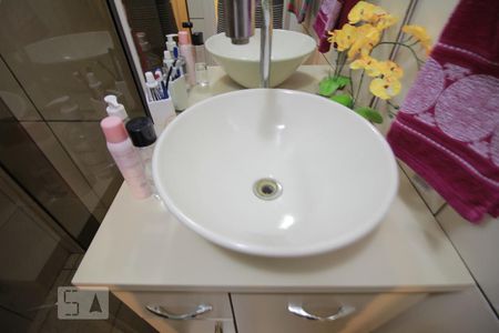 Detalhe Banheiro de apartamento à venda com 2 quartos, 47m² em São Pedro, Osasco