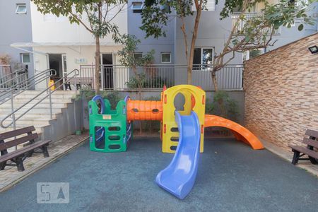 Apartamento para alugar com 65m², 2 quartos e 1 vaga Apartamento para alugar com 65m², 2 quartos e 1 vagaÁrea Comum - Playground
