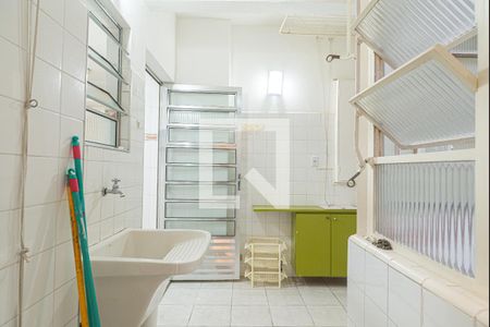 Apartamento para alugar com 150m², 3 quartos e 1 vagaÁrea de Serviço