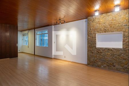 Apartamento para alugar com 150m², 3 quartos e 1 vagaSala