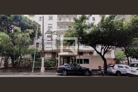 Apartamento para alugar com 150m², 3 quartos e 1 vagaFachada