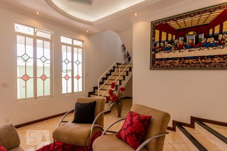 Sala de casa para alugar com 3 quartos, 150m² em Santa Mônica, Belo Horizonte