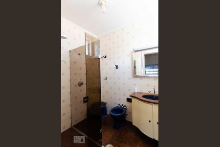 Banheiro da suíte de apartamento para alugar com 3 quartos, 105m² em Jardim do Mar, São Bernardo do Campo