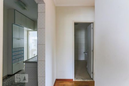 Corredor de apartamento para alugar com 3 quartos, 114m² em Vila Mariana, São Paulo