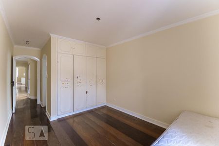 Casa à venda com 400m², 3 quartos e 6 vagasSuíte 2