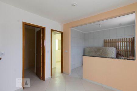 Sala de casa para alugar com 2 quartos, 50m² em Vila Cavaton, São Paulo