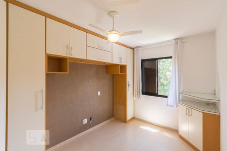 Quarto  de apartamento para alugar com 2 quartos, 58m² em Jardim Bonfiglioli, São Paulo
