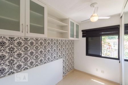 Suite de apartamento para alugar com 2 quartos, 58m² em Jardim Bonfiglioli, São Paulo