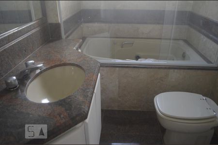 BANHEIRO de apartamento para alugar com 4 quartos, 150m² em Vila Andrade, São Paulo