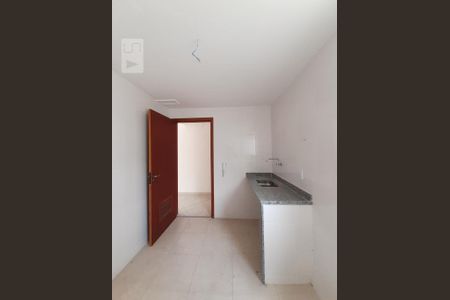 Apartamento para alugar com 47m², 2 quartos e sem vaga Apartamento para alugar com 47m², 2 quartos e sem vagaCozinha e Área de Serviço