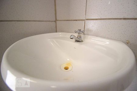 Casa à venda com 110m², 2 quartos e sem vaga Casa à venda com 110m², 2 quartos e sem vagaBanheiro Social