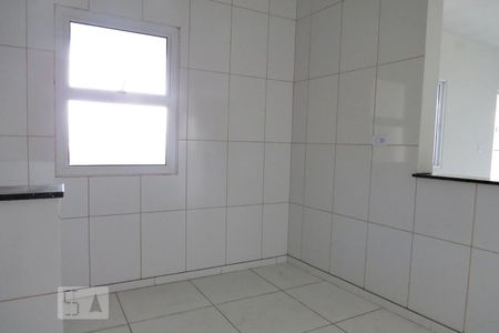 Cozinha de apartamento para alugar com 2 quartos, 65m² em Vila Mazzei, São Paulo