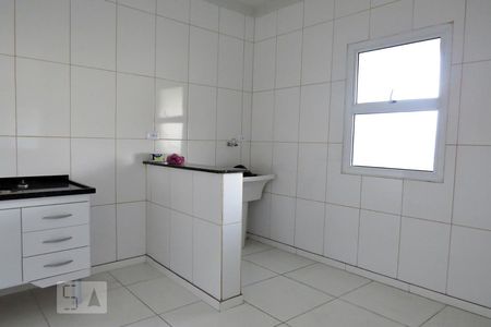 Cozinha e Área de Serviço de apartamento para alugar com 2 quartos, 65m² em Vila Mazzei, São Paulo