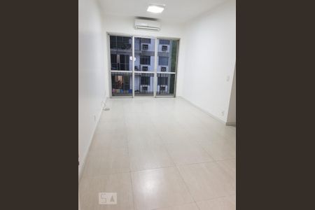 Apartamento à venda com 70m², 2 quartos e 1 vagaSala