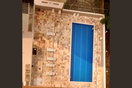 Apartamento à venda com 70m², 2 quartos e 1 vagaÁrea comum - Piscina
