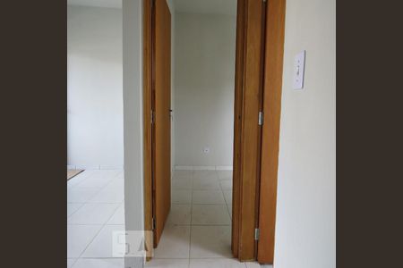 Corredor de apartamento para alugar com 2 quartos, 65m² em Vila Mazzei, São Paulo
