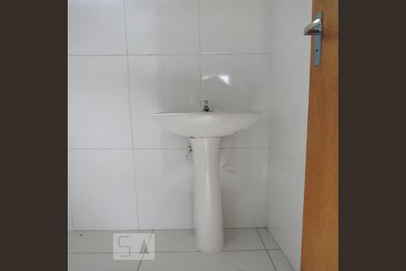 Apartamento para alugar com 65m², 2 quartos e 1 vagaDetalhe banheiro