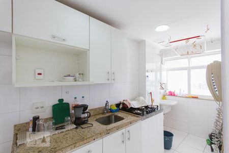 Apartamento à venda com 153m², 3 quartos e 1 vagaCozinha e Área de Serviço (Primeiro Andar)