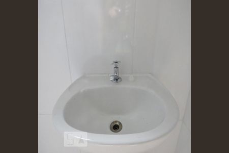 Apartamento para alugar com 65m², 2 quartos e 1 vagaBanheiro - Torneira