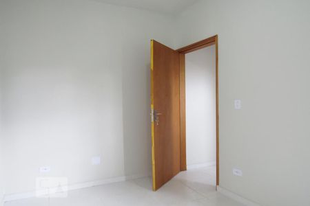 Quarto 2 de apartamento para alugar com 2 quartos, 65m² em Vila Mazzei, São Paulo
