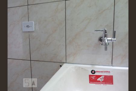 Lavanderia (Torneira) de kitnet/studio para alugar com 1 quarto, 45m² em Vila Mazzei, São Paulo