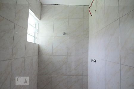 Banheiro de kitnet/studio para alugar com 1 quarto, 45m² em Vila Mazzei, São Paulo