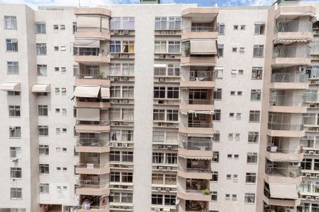 Apartamento à venda com 58m², 2 quartos e 1 vaga Apartamento à venda com 58m², 2 quartos e 1 vagaVista Quarto 1