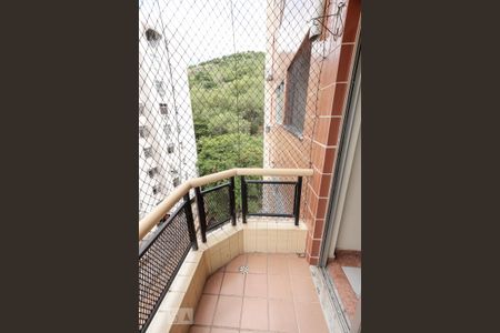 Apartamento à venda com 58m², 2 quartos e 1 vaga Apartamento à venda com 58m², 2 quartos e 1 vagaVaranda