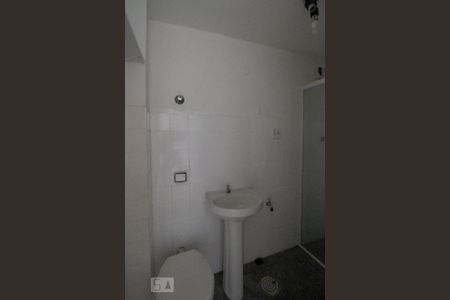 Banheiro de apartamento para alugar com 1 quarto, 30m² em Bela Vista, São Paulo