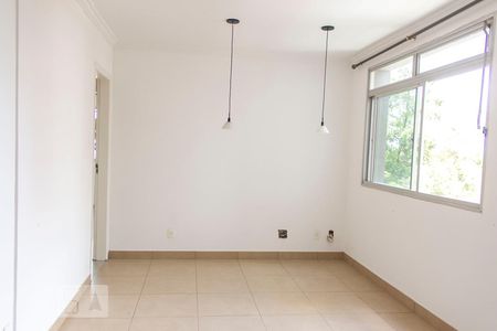 Sala 1 de Apartamento com 2 quartos, 60m² Cruzeiro
